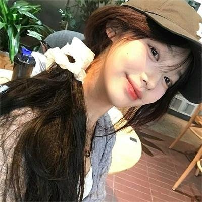 两女之间难为夫